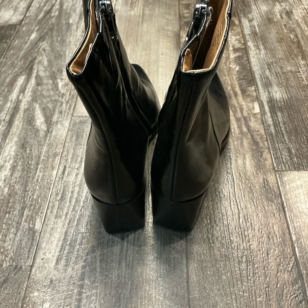 Madewell Women's Black Leather Ankle Boots - Sleek Zip Booties Size 10.5 - Picture 11 of 12
